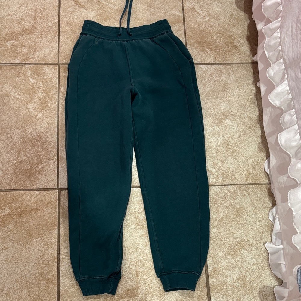 Lululemon Green Jasper sweatpants
